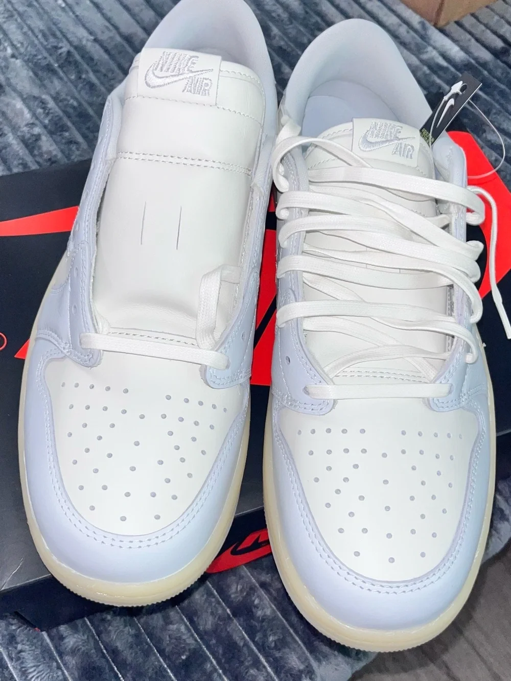 NWT nib 11 floral Jordan Air Jordan 1 Retro Low OG Sail/Off White/Coconut Milk